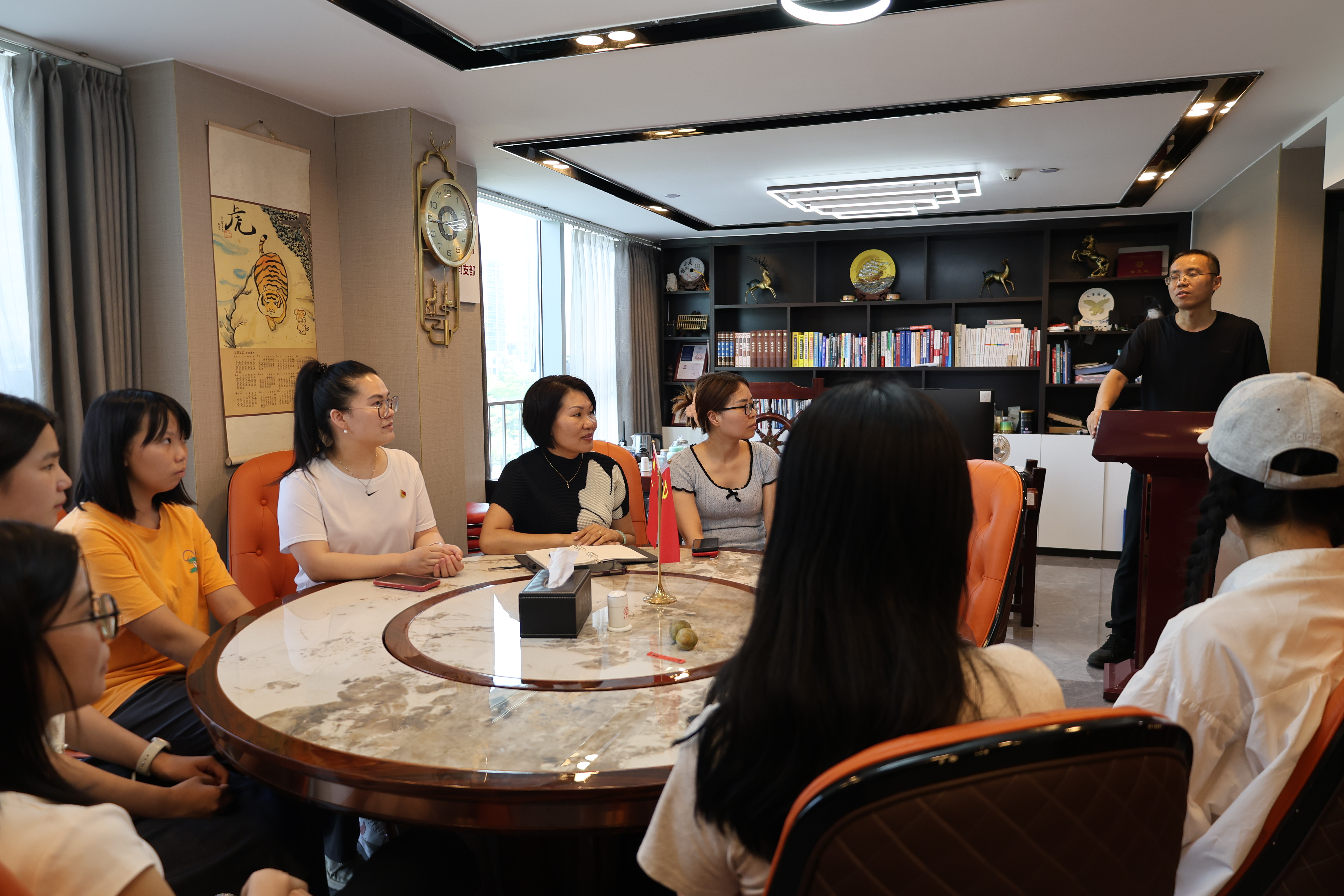 The founding conference of the Exclusive Easy Finance and Taxation Women's Group-/uploadfile/202508/6d05e10167ca076.jpg
